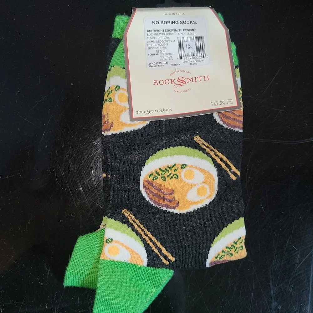 Ramen Noodles Novelty Socks One Size Noodle Sox NEW Fun Gift‎ Black